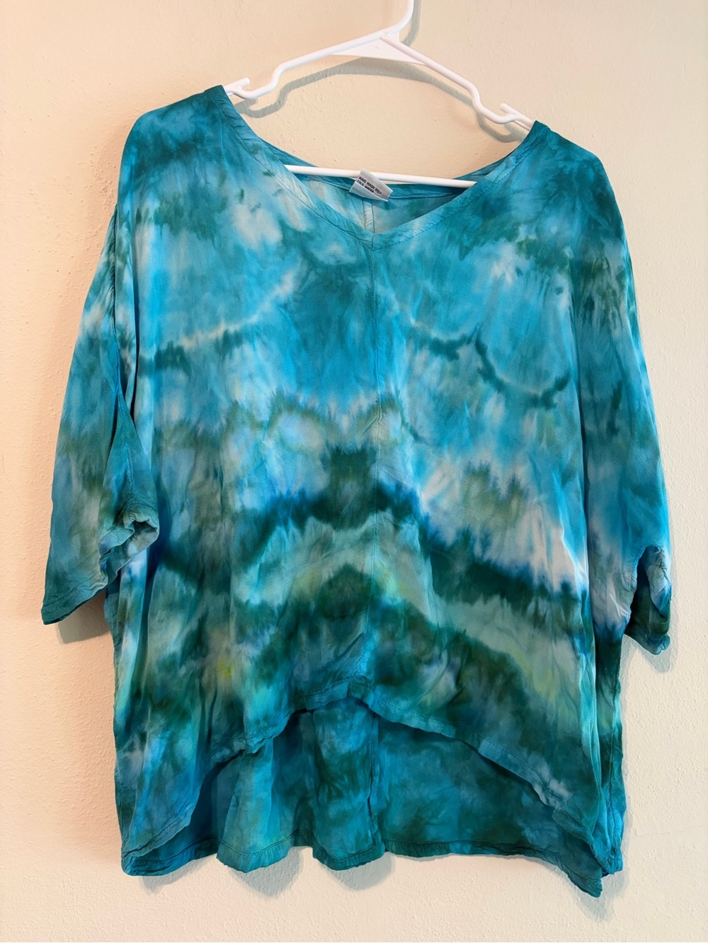 Women's handmade teal tie-Dye V-Neck top